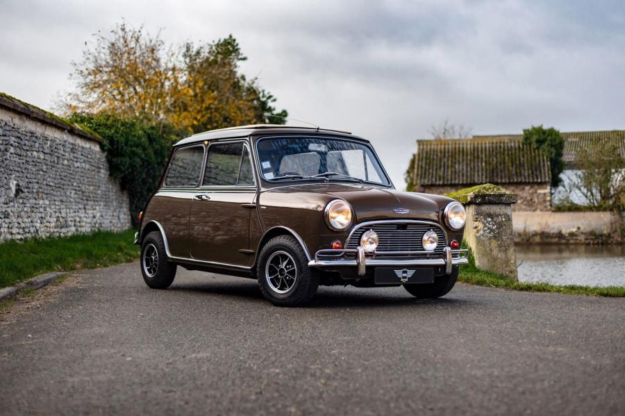  Austin Mini Cooper Radford (ADO15) 1965 года  (фото 1 из 20)